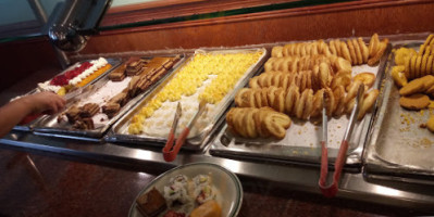 Chen's Buffet food