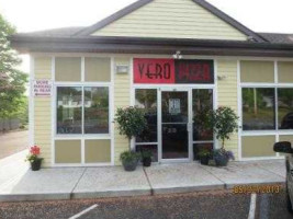 Vero Pizza outside