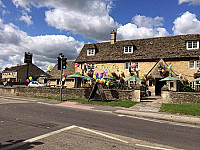 The West End Hungry Horse outside