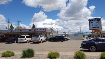 Burger Boy Drive In outside