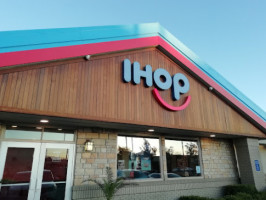 Ihop outside