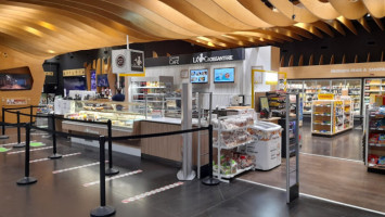 La Croissanterie Autogrill Aire De Taponas A6 inside