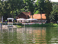 Malge Gasthaus am See outside