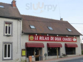 Relais Des Deux Chaises food