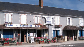 Relais De La Forge inside