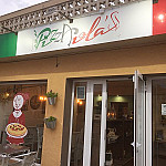 Pizzaiolas outside