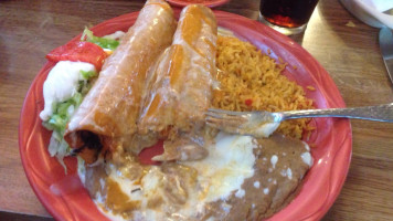 EL Maguey Grill food