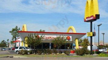 Mcdonald's outside