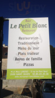 Le Petit Blanc outside