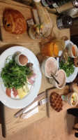 Le Pain Quotidien food