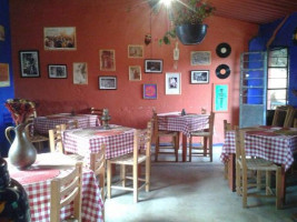 Pizzeria Moctezuma inside