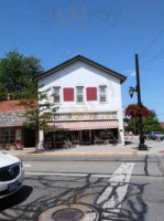 Main Street Soda Grill outside