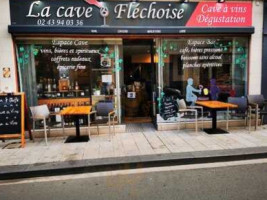 La Cave Flechoise Cave A Vins Et A Vins food