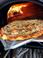 Pizza Delicieuse Camion Pizza Four à Bois Oullins food