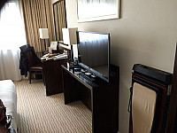 Doubletree By Hilton London Heathrow Airport inside