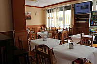 Cafe La Rosa inside