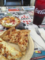 Larry's Pizza food