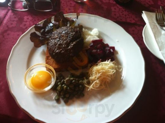 Tylstrup Kro Inde