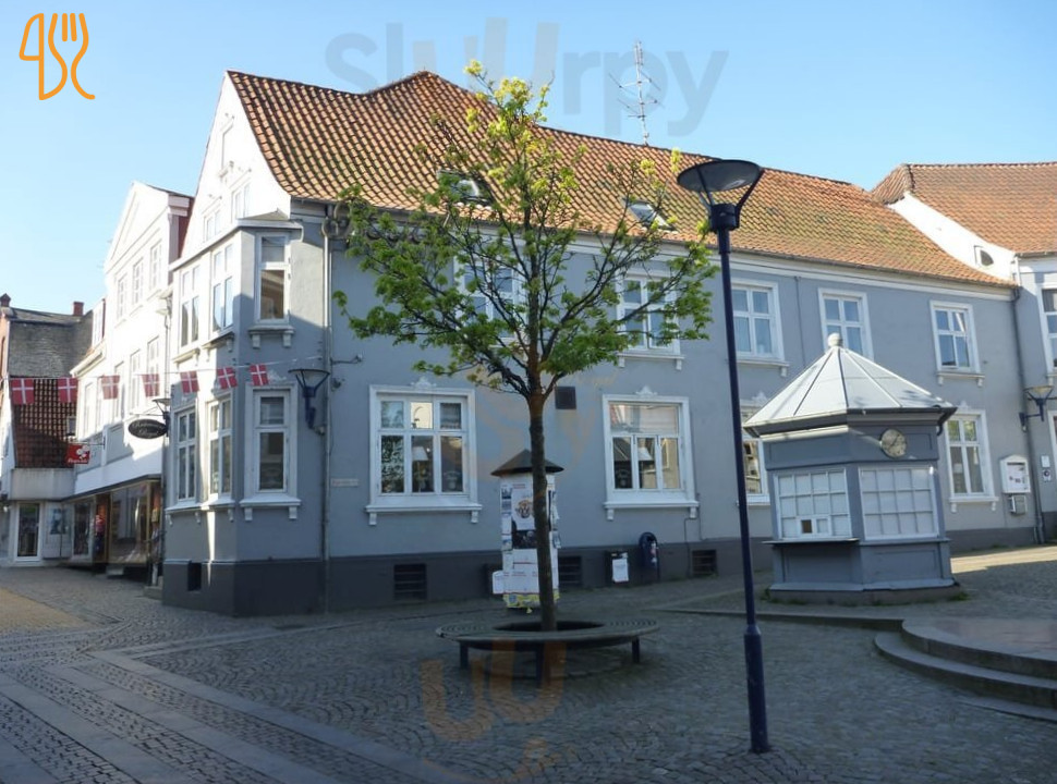 Royal Udenfor