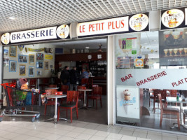 Le Petit Plus inside