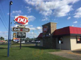 Dairy Queen Grill Chill outside