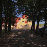 Café Dyrehøj Udenfor