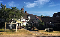 Ye Olde Saracens Head outside