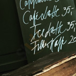 Frb. Alle 45 Cafe Antik Inde