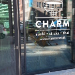 Charm Sushi Udenfor