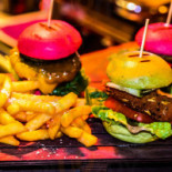 Nameless Sliders&cocktails Mad
