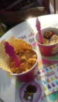 Menchie's Frozen Yogurt food