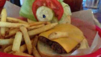 Grap's Burgers And Brews food