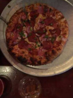 Steam Engine Pizza Pub food