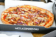 Univers Pizza food