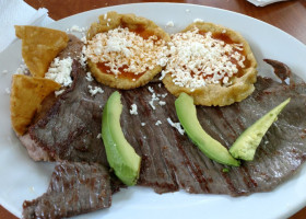 Los Bisquets de Obregon food