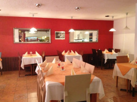 Pizzeria- Don Camillo food