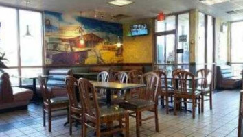 Long John Silver's inside