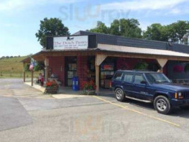 The Dutch Pantry outside