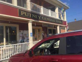 Putney General Store outside