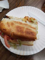 Avilla Pizza Subs food