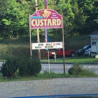 Ruby Rose Frozen Custard outside