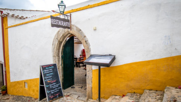 Obidos Lounge inside