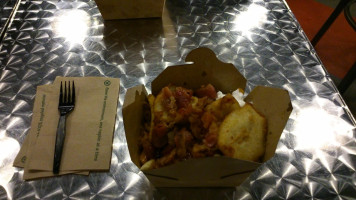 Smoke's Poutinerie food