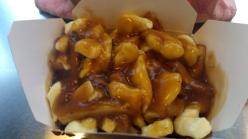 Smoke's Poutinerie food