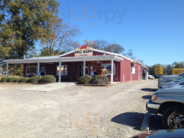 Bbq Barn outside