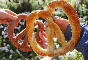 Wetzel's Pretzels food