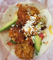 Fuzzy's Taco Shop food