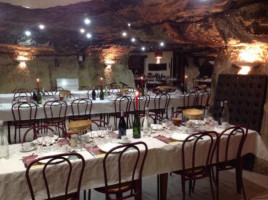 La Cave Aux Fouees food