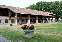 Cascina Coriasco outside