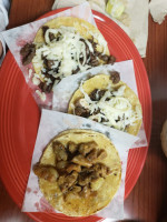 Taqueria El Sazon food